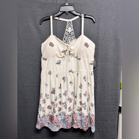 💥3/$15💥NWT - No Boundaries Juniors’ Empire Lace Back Dress - XL (15/16) - Picture 5 of 10